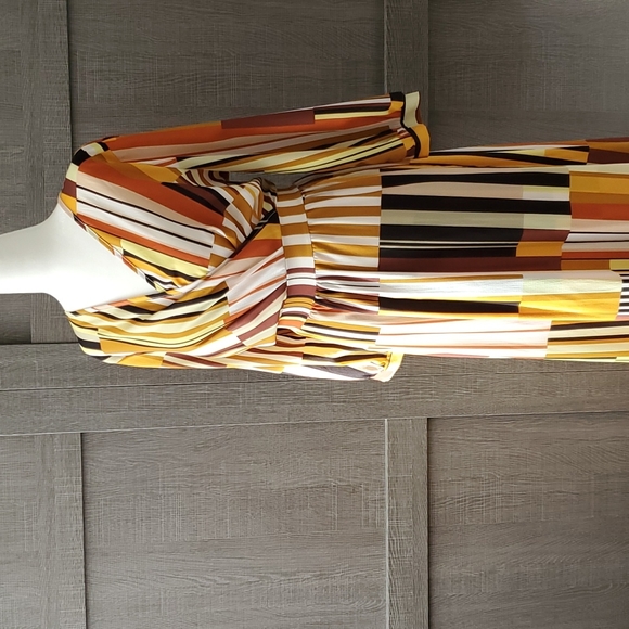 VINTAGE Graphic Print Maxi - Picture 4 of 17